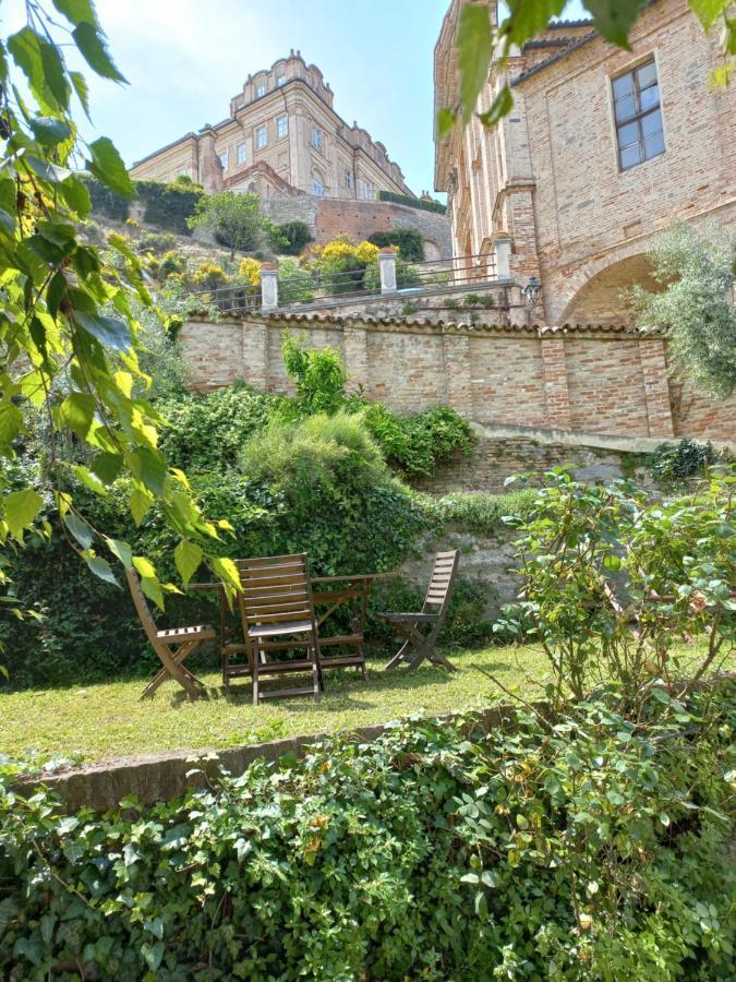 Il Giardino Di Olivia Lägenhet Guarene Exteriör bild