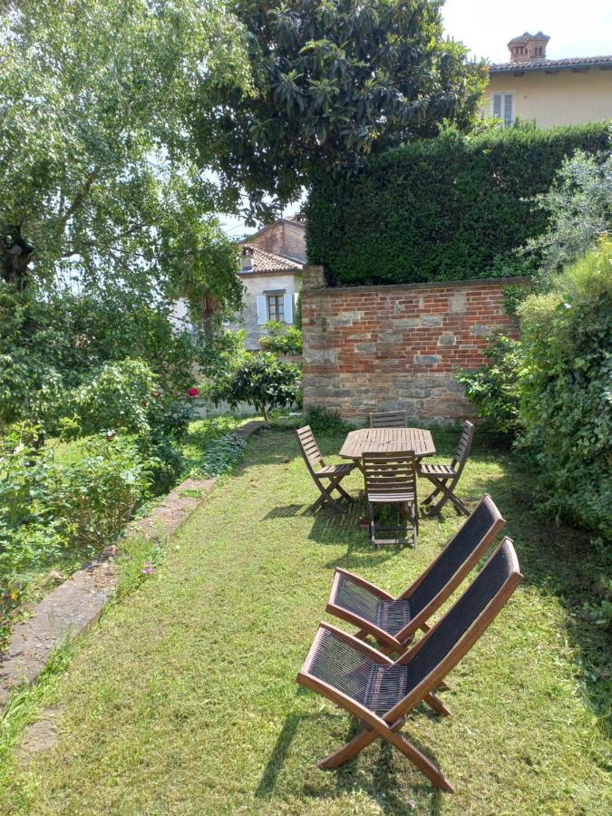 Il Giardino Di Olivia Lägenhet Guarene Exteriör bild