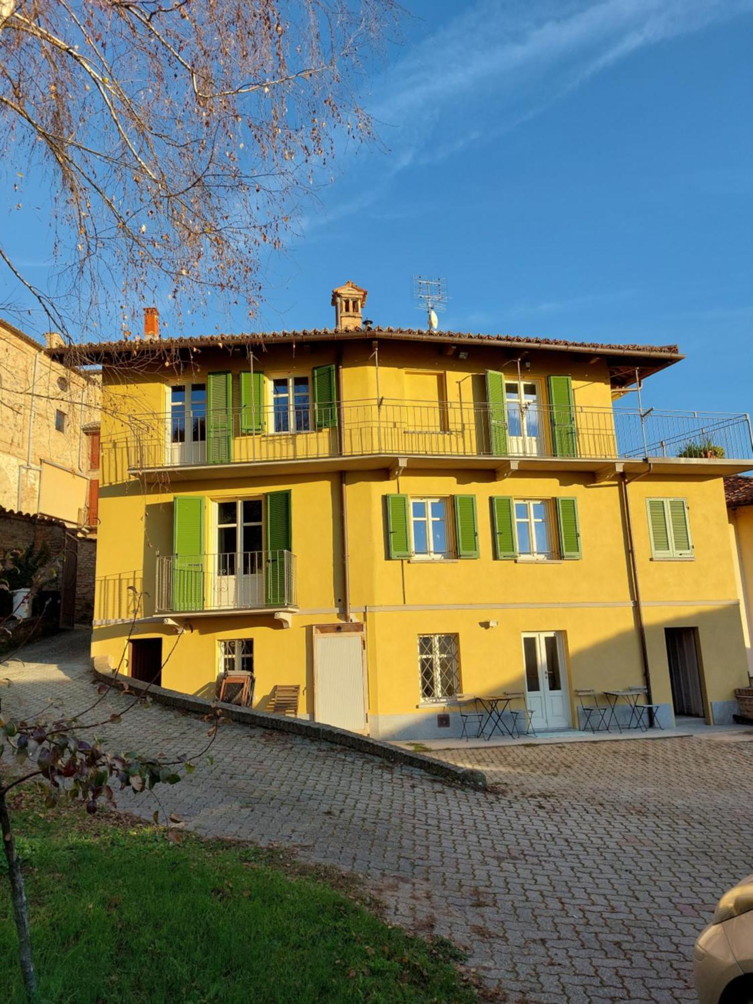 Il Giardino Di Olivia Lägenhet Guarene Exteriör bild